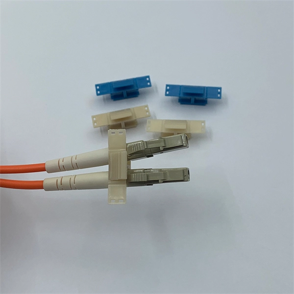 Laying 40-meter optical cable